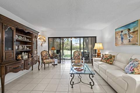 5153 Oak Hill Lane #512, Delray Beach FL - photo 10 of 42