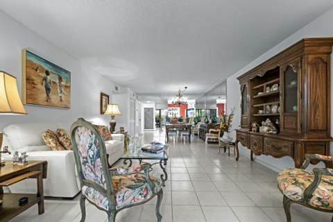 5153 Oak Hill Lane #512, Delray Beach FL - photo 11 of 42