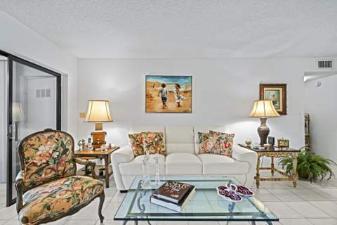 5153 Oak Hill Lane #512, Delray Beach FL - photo 12 of 42