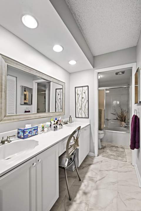 5153 Oak Hill Lane #512, Delray Beach FL - photo 18 of 42