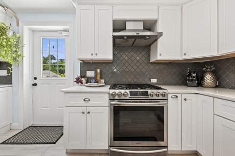 310 Almeria Road, West Palm Beach FL - photo 15 of 69