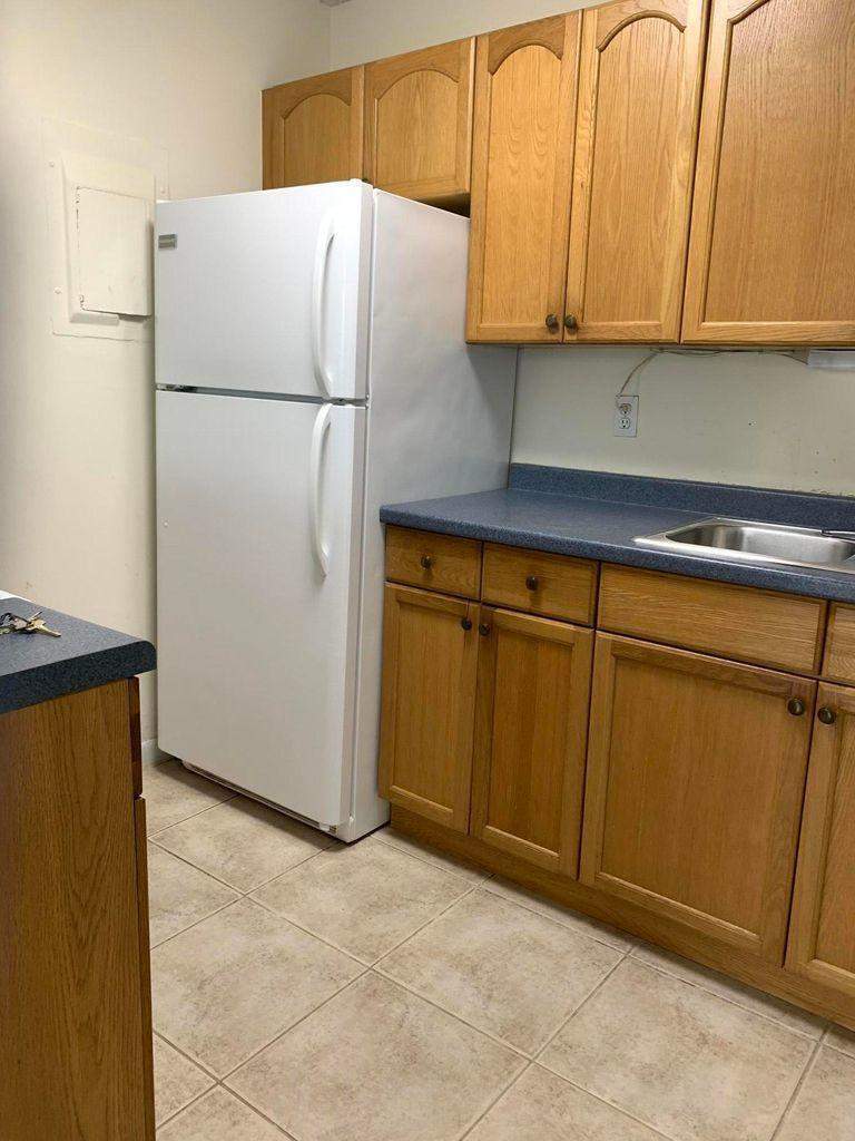 1 bedroom Condominium at 643 Executive Center Drive #Q-102, Eden Place, West Palm Beach — photo 3