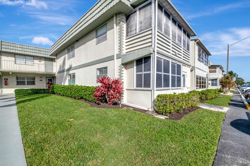 1 bedroom Condominium at 195 Monaco #195, Kings Point Monaco B, Delray Beach — photo 2