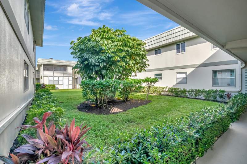 1 bedroom Condominium at 195 Monaco #195, Kings Point Monaco B, Delray Beach — photo 3