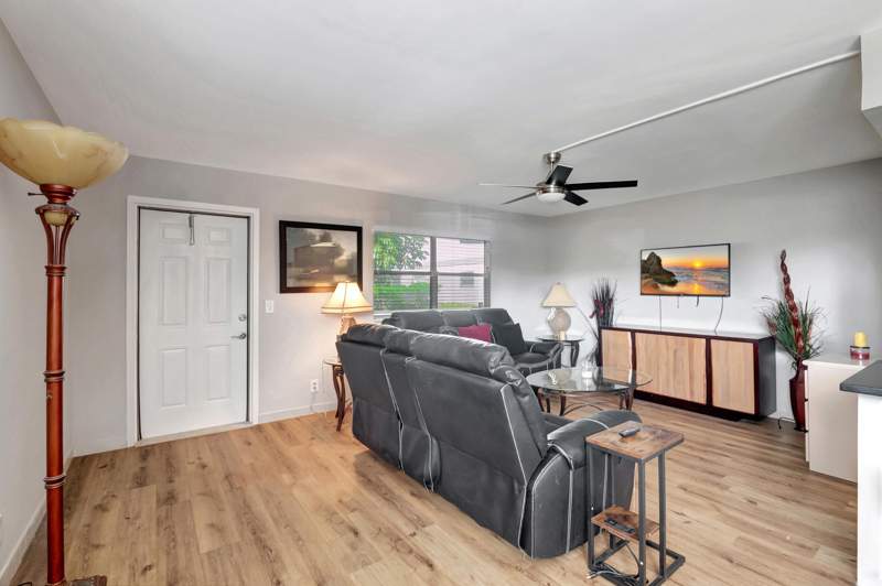 1 bedroom Condominium at 195 Monaco #195, Kings Point Monaco B, Delray Beach — photo 5
