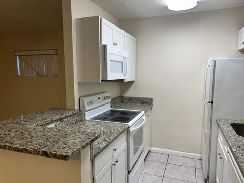 23 Crossings Circle #E, Boynton Beach FL - photo 6 of 19