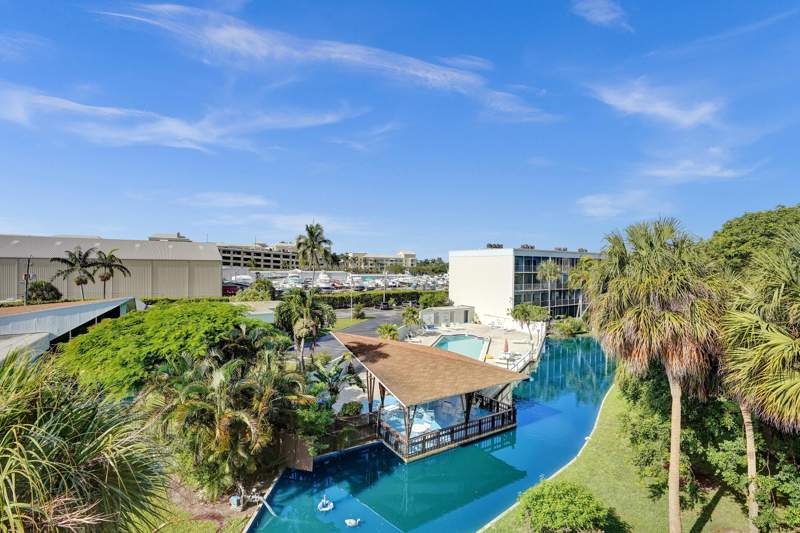 2 bedroom Condominium at 890 N Federal Highway #410, Hidden Harbour Of The Palm Beaches Condo, Lantana — photo 2
