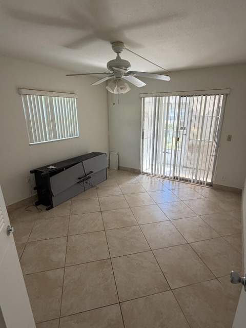 157 Saxony D, Delray Beach FL - photo 7 of 20