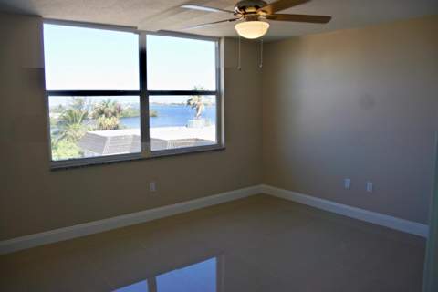 301 Croton Avenue #406, Lantana FL - photo 17 of 21