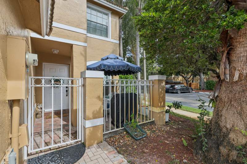3 bedroom Townhouse at 2837 NW 99th Terrace, Waterford Crossings, Sunrise — photo 4