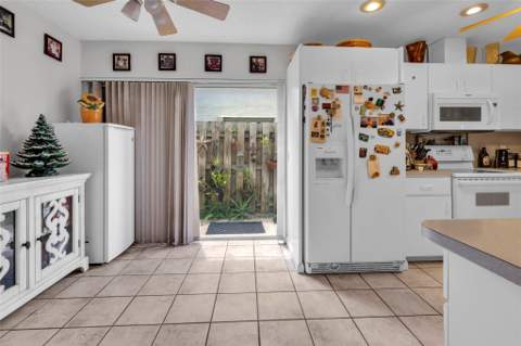 22349 Treetop Circle, Boca Raton FL - photo 9 of 36