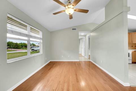 1652 SW Crawford Avenue, Port St. Lucie FL - photo 8 of 42