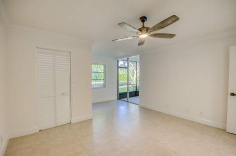6865 Huntington Lane #105, Delray Beach FL - photo 12 of 39