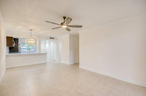 6865 Huntington Lane #105, Delray Beach FL - photo 10 of 39