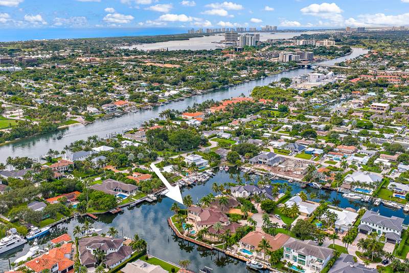 5 bedroom Single Family Residence at 2365 Azure Circle, Maheu Estates, Palm Beach Gardens — photo 4