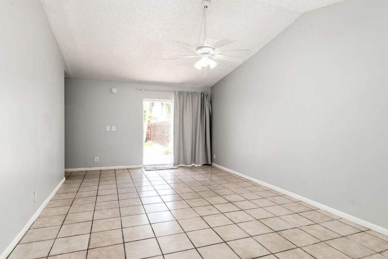 2 bedroom Villa at 5692 SW Stonington Way #5692, Lees Crossing 1 Twnhs, Lake Worth — photo 5