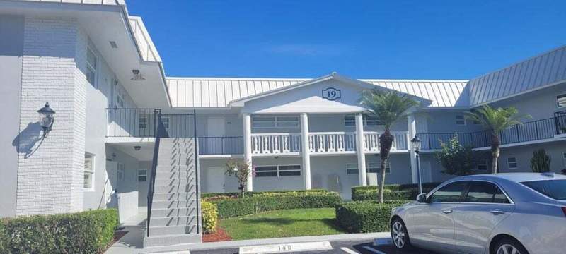 2 bedroom Condominium at 19 Colonial Club Drive #200, Colonial Club Section I, Boynton Beach — photo 2