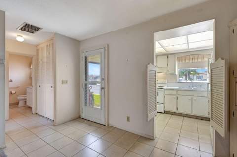 2966 Ashley Dr Drive #I, West Palm Beach FL - photo 9 of 26