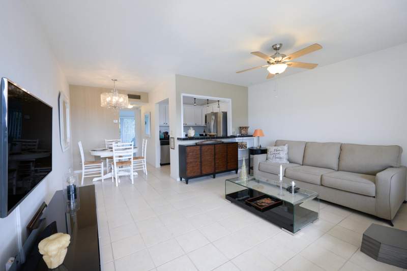1 bedroom Condominium at 3402 Cynthia Lane #208, Murry Hills Apt Bldg Condo, Lake Worth Beach — photo 3