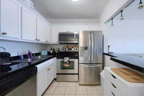3402 Cynthia Lane #208, Lake Worth Beach FL - photo 8 of 24