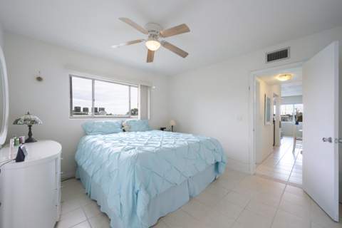 3402 Cynthia Lane #208, Lake Worth Beach FL - photo 10 of 24