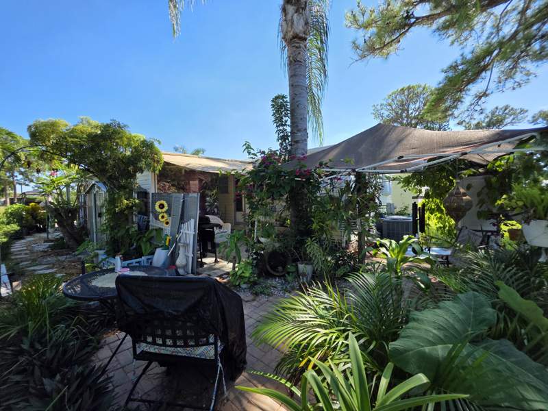 2 bedroom Mobile Home at 6241 Elm Lane, Maralago Cay, Lantana — photo 5
