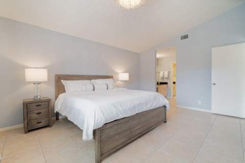 13335 Bedford Mews Court, Wellington FL - photo 11 of 18