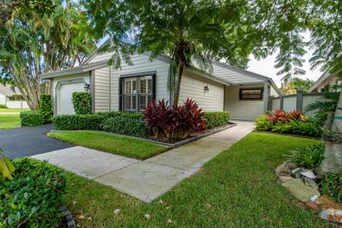 13335 Bedford Mews Court, Wellington FL - photo 16 of 18