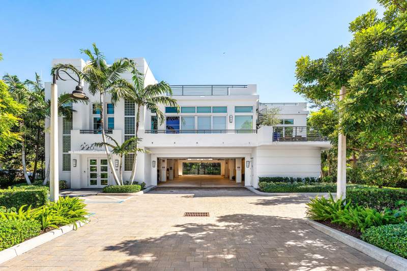 4 bedroom Single Family Residence at 226 Palm Court, Del Ida Park, Delray Beach — photo 2