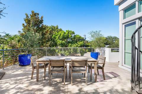226 Palm Court, Delray Beach FL - photo 7 of 82