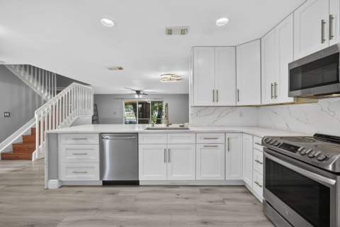 4771 Pinemore Lane, Lake Worth FL - photo 6 of 17