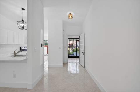 29 Fawlkland Circle, Boynton Beach FL - photo 12 of 25