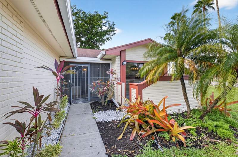 4 bedroom Single Family Residence at 29 Fawlkland Circle, Boynton Lakes 3-A, Boynton Beach — photo 5