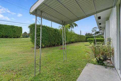 5036 Alfred Drive, West Palm Beach FL - photo 14 of 20