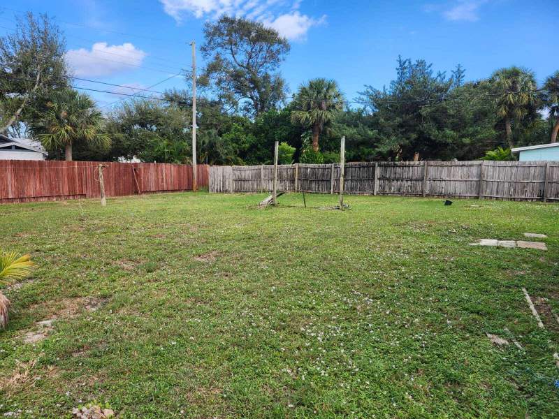2 bedroom Single Family Residence at 531 Date Palm Drive, Kelsey City In Pb 8 Pgs 15 To 18, 23, 27 & 34 To 37 Inc, Lake Park — photo 2