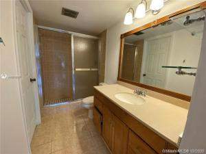 2 bedroom Condominium at 4166 Inverrary Drive #303, Manors Of Inverrary I-10, Lauderhill — photo 4