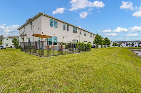 226 SE Woodbark Street, Port St. Lucie FL - photo 7 of 36