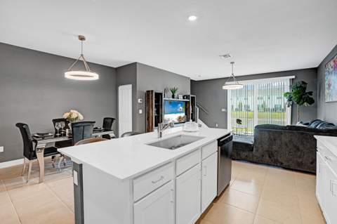 226 SE Woodbark Street, Port St. Lucie FL - photo 10 of 36