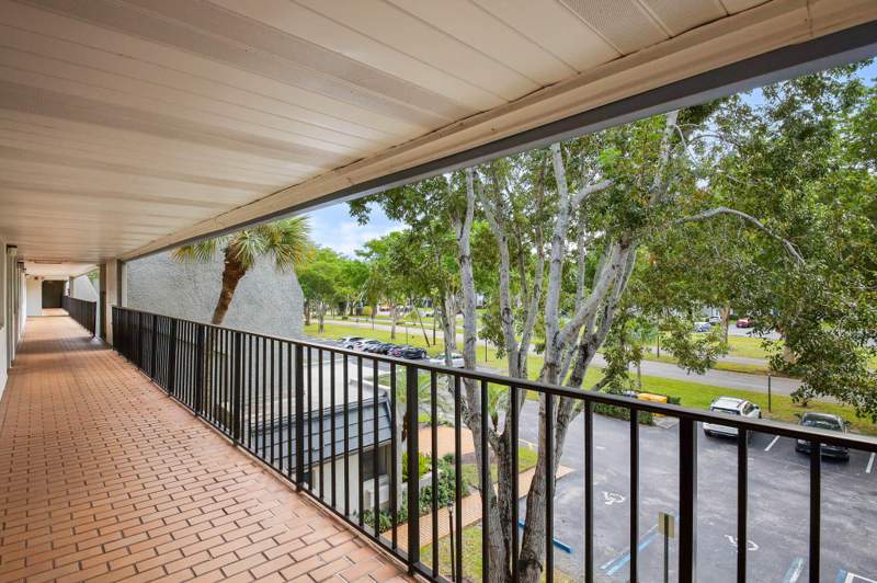 2 bedroom Condominium at 4822 Esedra Court #303, Fountains Of Palm Beach Condo 4, Lake Worth — photo 5
