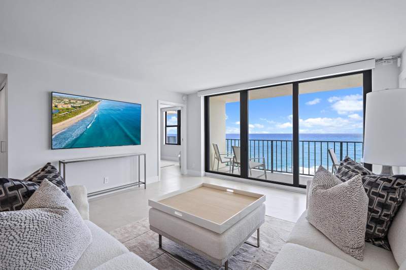 2 bedroom Condominium at 3456 S Ocean Boulevard #701, Claridges I Condo, Palm Beach — photo 2