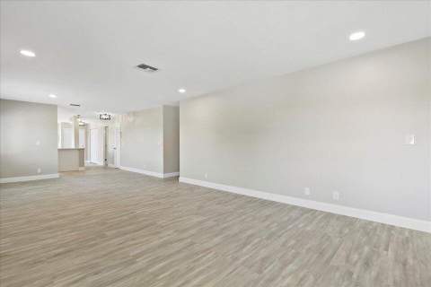 13921 Royal Palm Court #D, Delray Beach FL - photo 10 of 44