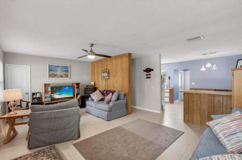 254 NE 22nd Street, Delray Beach FL - photo 7 of 41