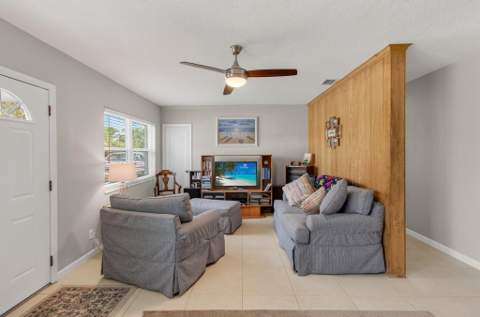 254 NE 22nd Street, Delray Beach FL - photo 8 of 41