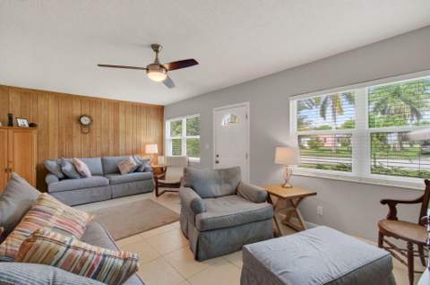 254 NE 22nd Street, Delray Beach FL - photo 9 of 41