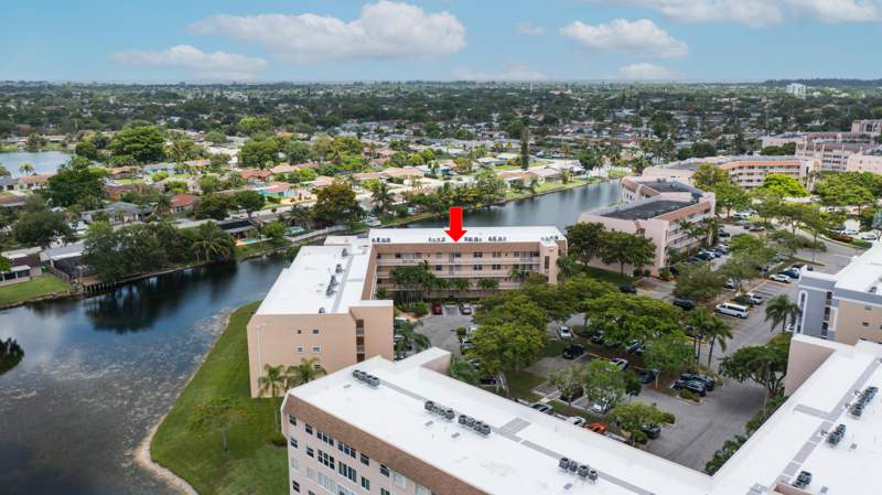 2 bedroom Condominium at 10422 NW 24th Place #408, Sunrise Lakes 209 Condo, Sunrise — photo 4