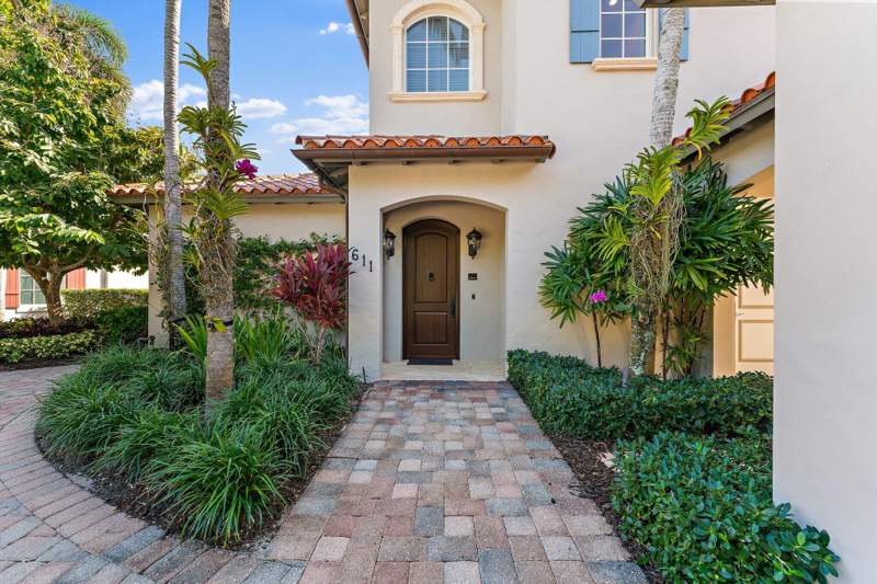 4 bedroom Single Family Residence at 611 White Pelican Way, Trump National Jupiter, Jupiter — photo 5