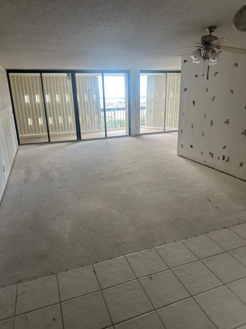 2 bedroom Condominium at 2425 Presidential Way #1203, Lands Of The President Condo 7, West Palm Beach — photo 2