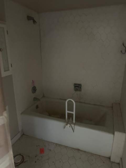 2425 Presidential Way #1203, West Palm Beach FL - photo 9 of 12