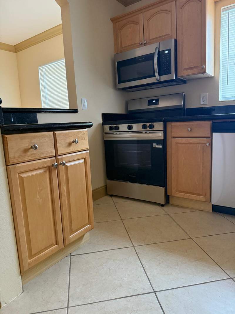 2 bedroom Condominium at 744 NE 14th Avenue #12, Sevilla Courts, Fort Lauderdale — photo 2