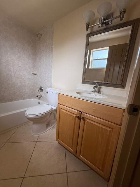 744 NE 14th Avenue #12, Fort Lauderdale FL - photo 15 of 22